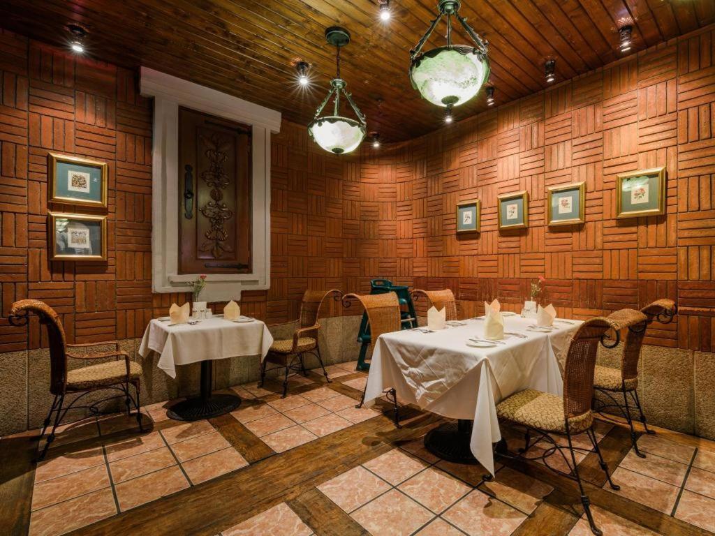 Asia Hotel Пекин Экстерьер фото
