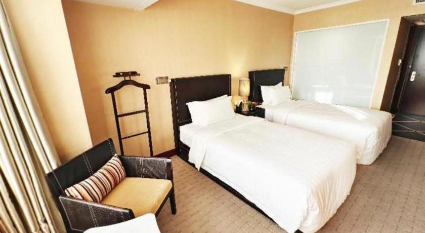Asia Hotel Пекин Экстерьер фото