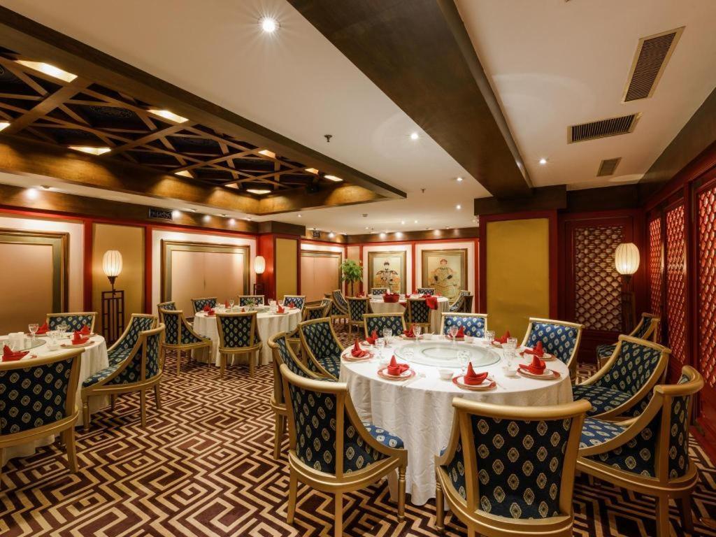 Asia Hotel Пекин Экстерьер фото